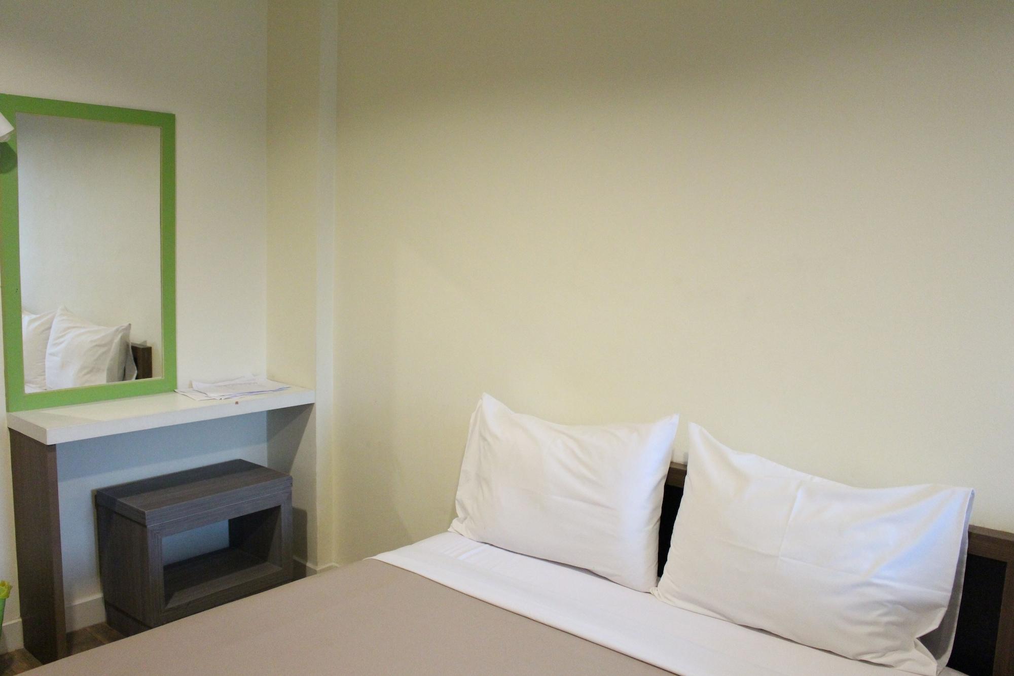 Samsen Sam Place Bangkok Exterior photo
