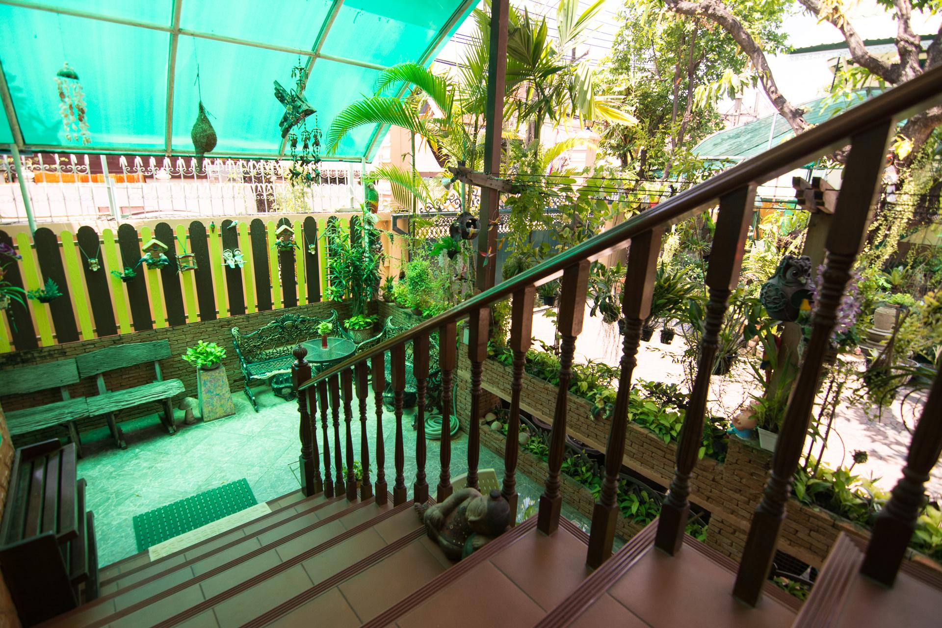 Samsen Sam Place Bangkok Exterior photo